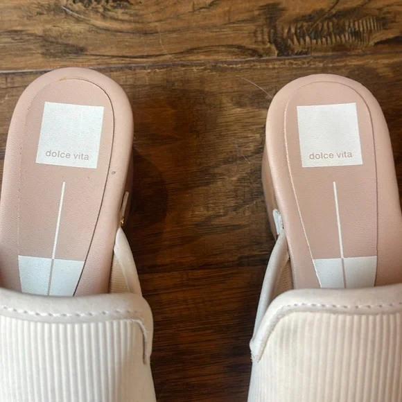 Dolce Vita Beige Mules with Wooden Platform - Picture 3 of 6